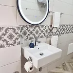 Appartamento 2v1 - Blloku Zy Tirana