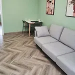 Appartamento 2v1 - Blloku Zy Tirana