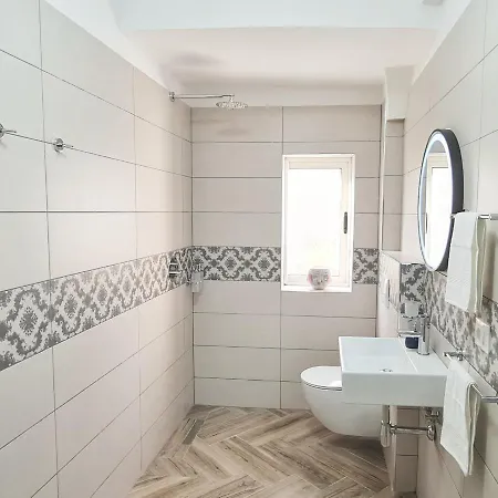 Apartamento 2v1 - Blloku Zy Tirana